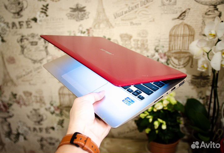 Шустрый красивый нетбук \ ультрабук asus