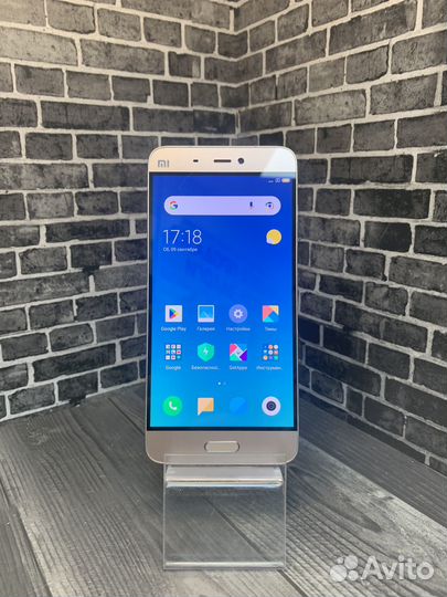 Смартфон Xiaomi Mi 5