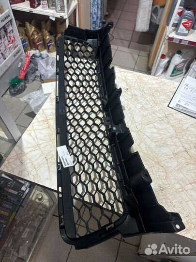 Нижняя решетка бампера mazda3 bk