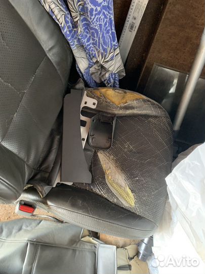 Переднее водительское сиденье Toyota