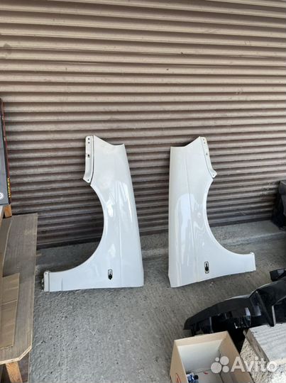 Приора Крылья Крашенные Новые