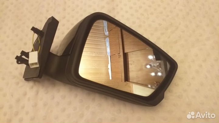 Зеркало заднего вида