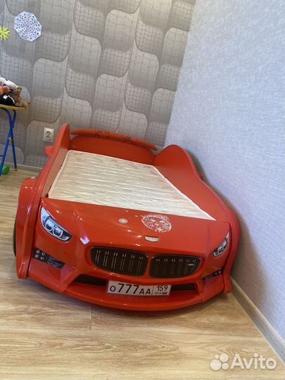 Детская кровать машина бу с матрасом