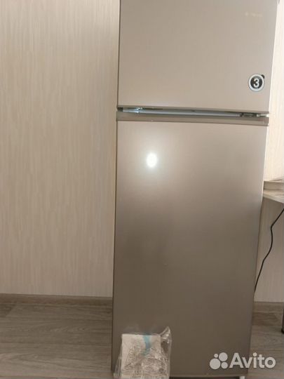 Холодильник новый