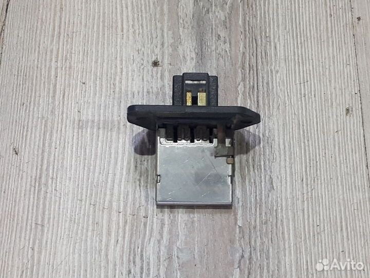 Резистор печки Реостат Nissan almera classic B10