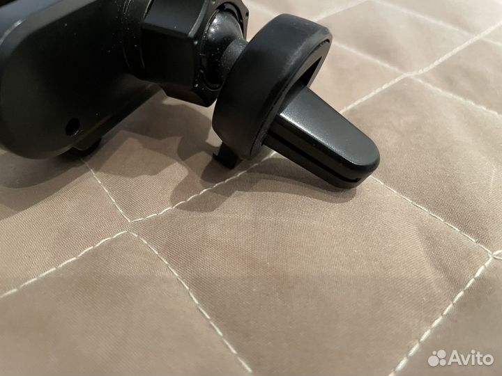 Держатель для телефона в машину
