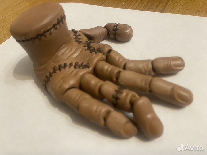 Вещь Уэнсдэй Подвижная Thing