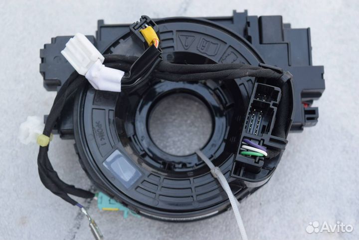 Шлейф рулевой Toyota RAV4 5 (XA50) 2020 8924550040