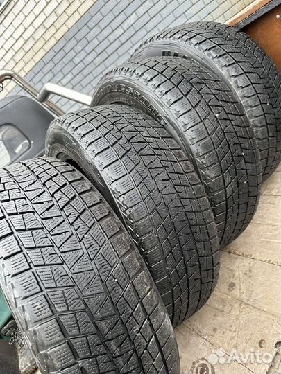 Bridgestone Blizzak DM-V1 225/60 R18