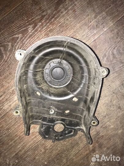 Крышка двигателя Toyota Land Cruiser UZJ100 2uzfe