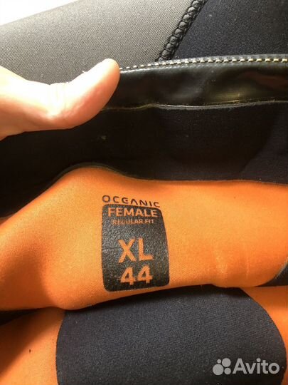 Сухой гидрокостюм для дайвинга