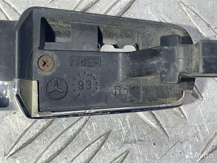 Б/У Ручка двери задней наружная правая Merc#001