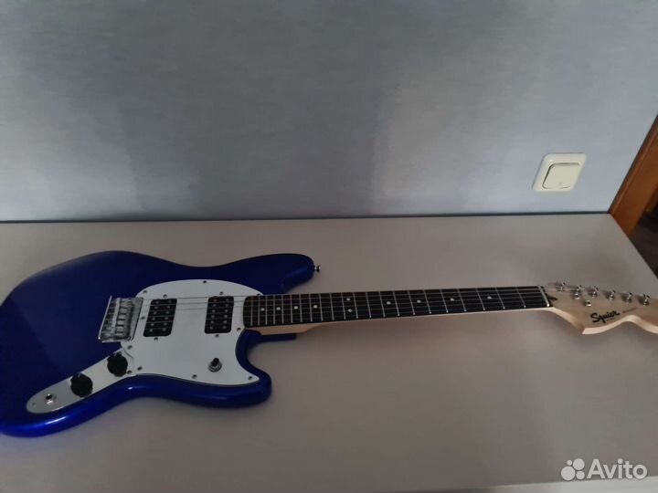Электрогитара Fender squier bullet mustang