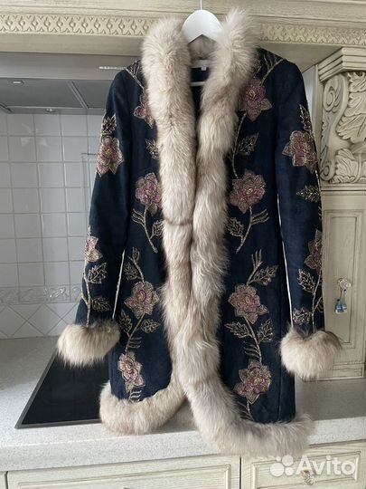 Пальто женское зимнее р.S