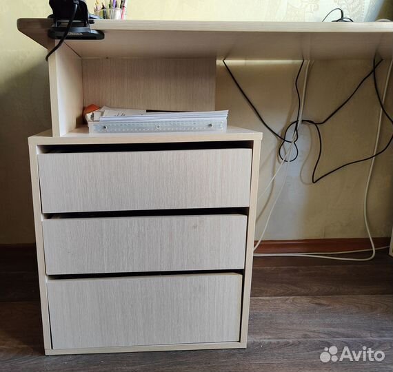 Компьютерный/письменный стол