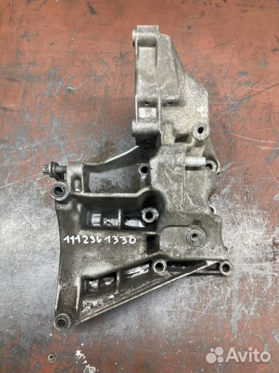 Кронштейн для двигателя Mercedes