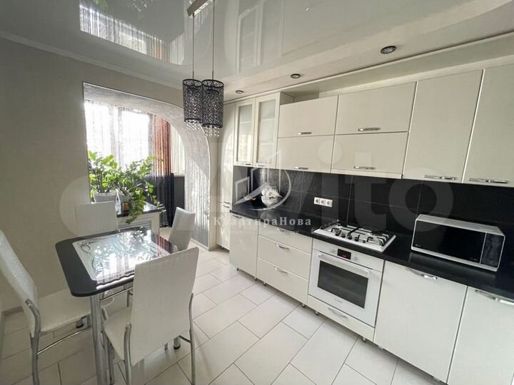 2-к. квартира, 60 м², 7/10 эт.