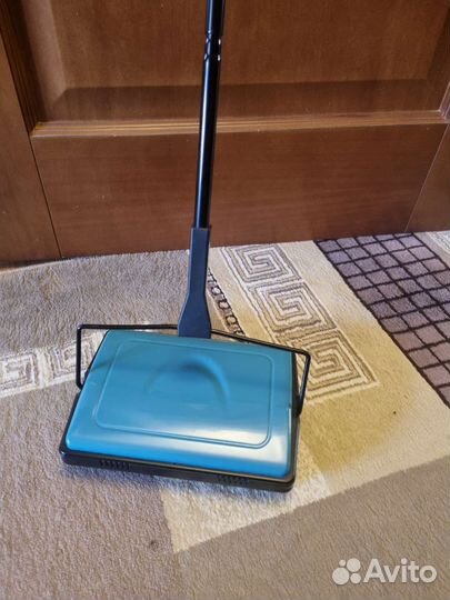 Механический веник для ковров и пола новый