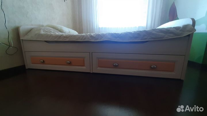 Двухярусная кровать бу