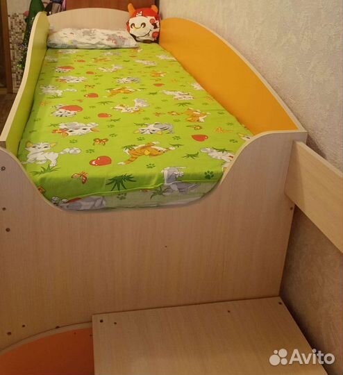 Детская кровать с матрасом