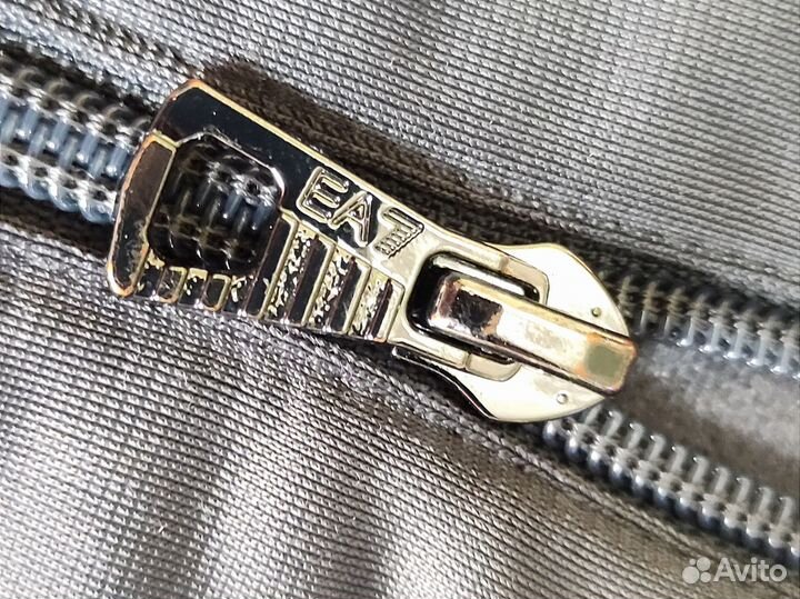 Олимпийка ea7