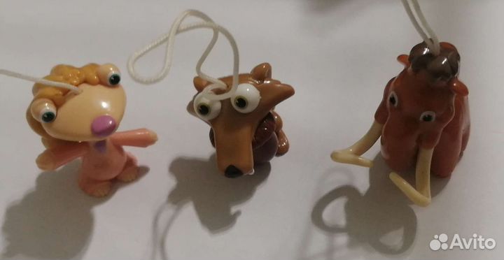 Игрушки из киндера Ледниковый период