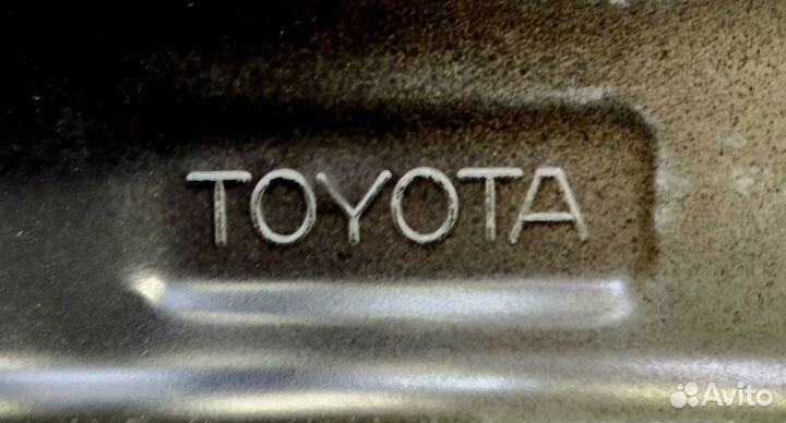 Капот Toyota Land Cruiser 200 ориг 2010-15г