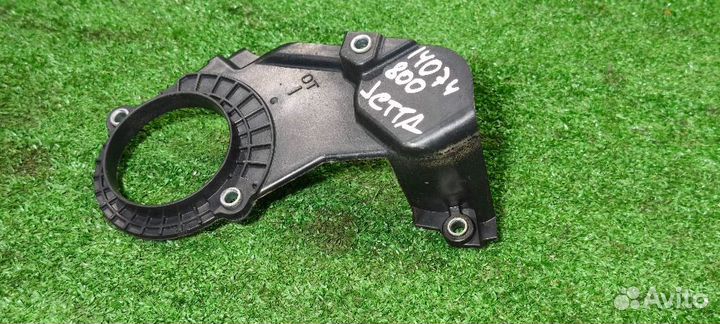 Кожух ремня грм нижний Volkswagen Jetta 6 1.4 czta