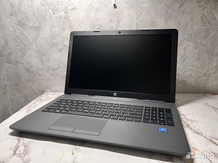 Ноутбук HP 250 G7