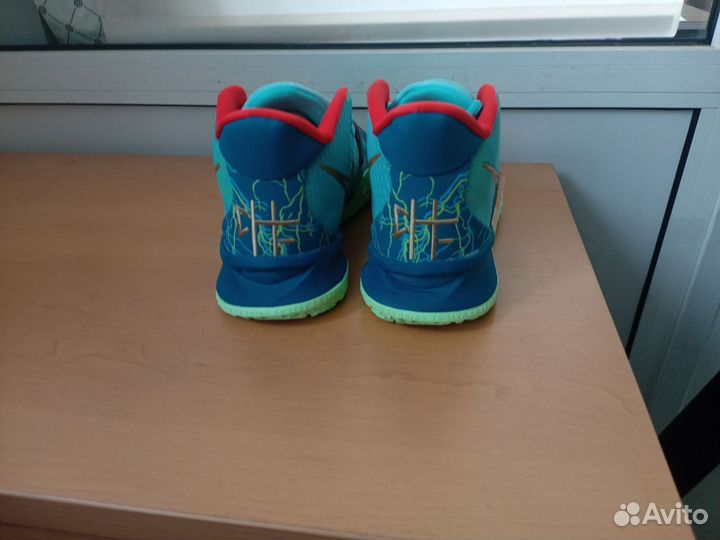 Кроссовки Nike Kyrie 7