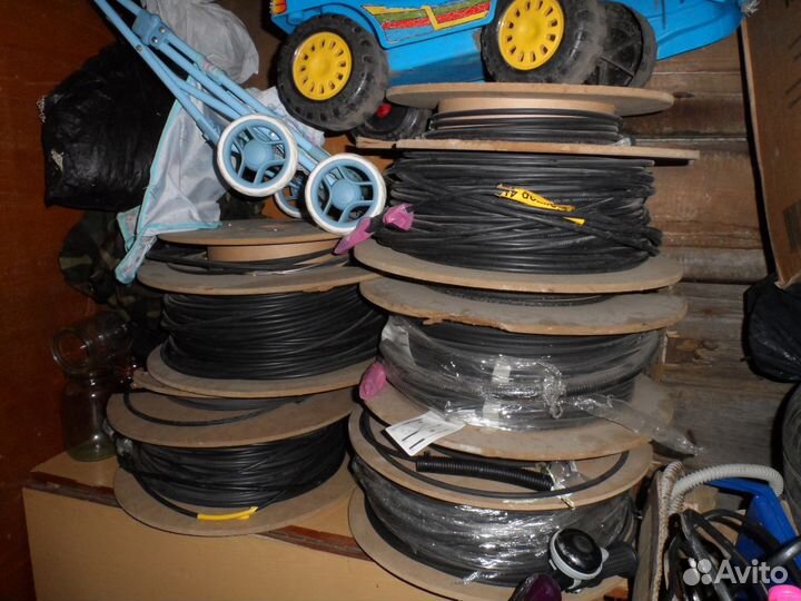 Кабели, волоконно-оптические