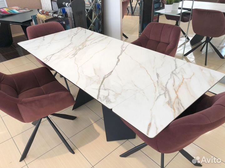 Стол повашимразмерам SVR-25805