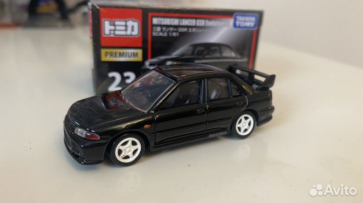 Tomica Mitsubishi Lancer GSR Evolution 3