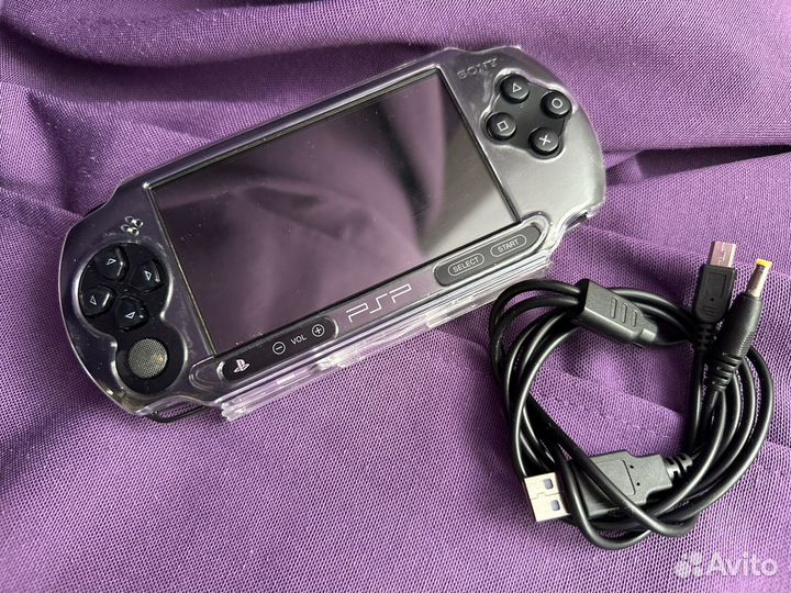 Sony PSP e 1008 street много игр