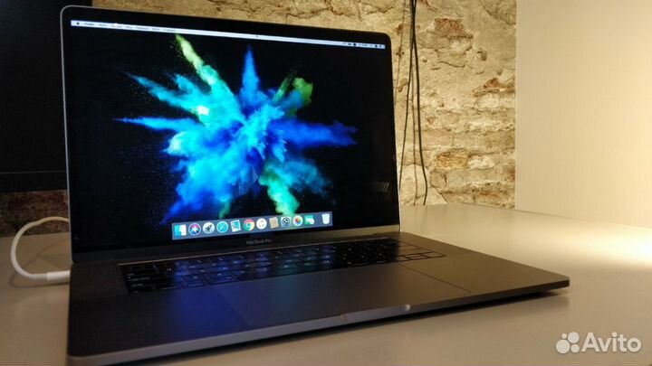 Apple MacBook Pro 15 inch (2017)