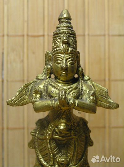 Гаруда статуэтка