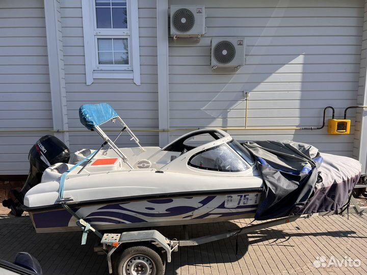 Лодка с жестким корпусом