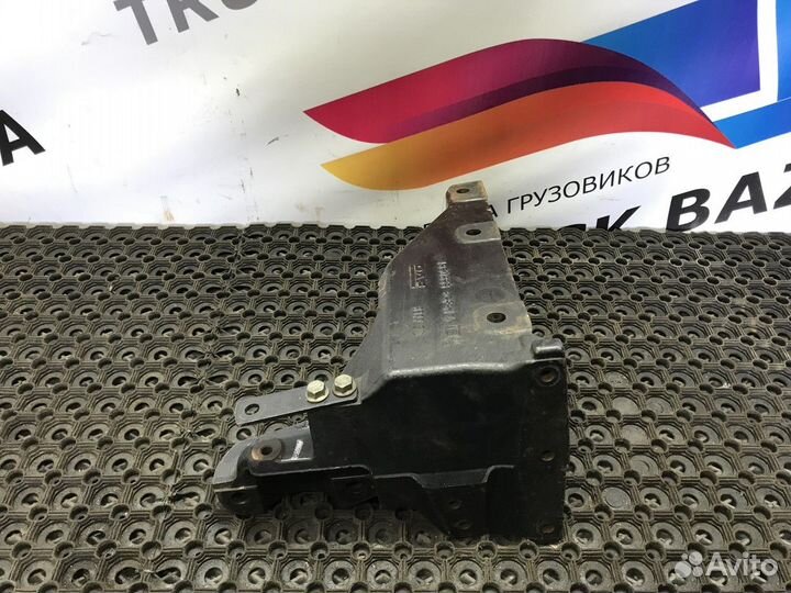 Кронштейн торсиона кабины правый Daf XF106