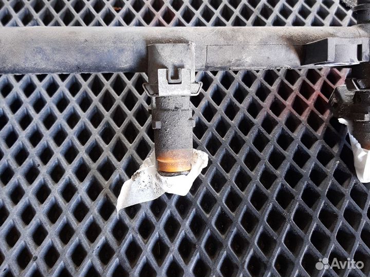 Форсунка топливная 1.4i Renault Megan Clio