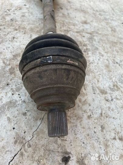 Привод передний левый Volkswagen Passat B6 1.8 CDA