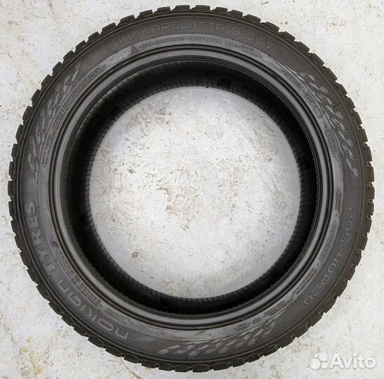 Nokian Tyres Hakkapeliitta 9 SUV 295/40 R20 110T