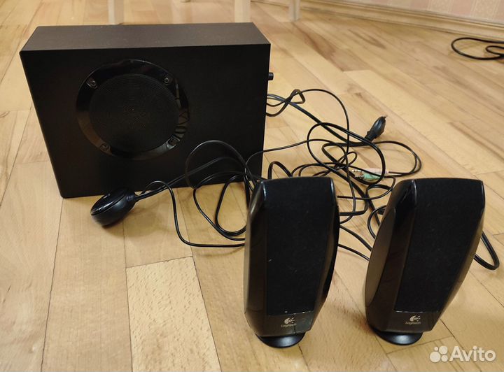 Компьютерные колонки с сабвуфером