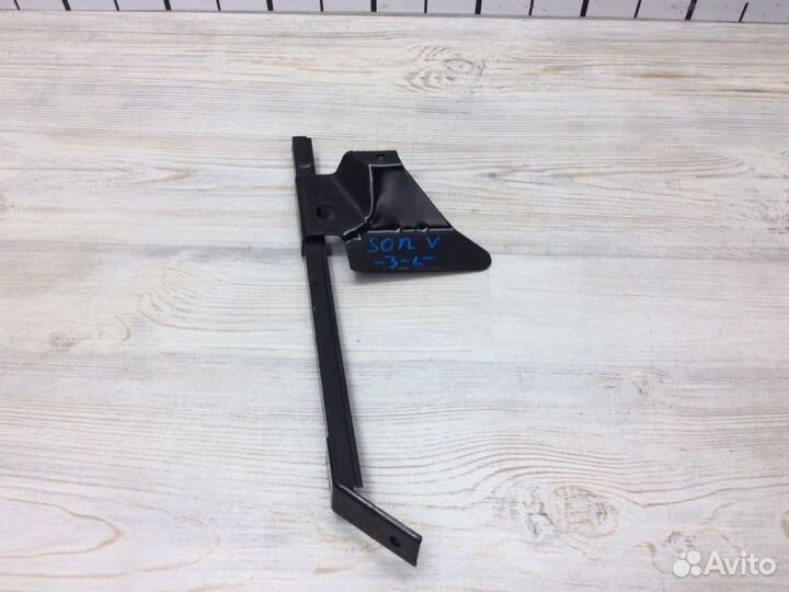 Направляющая стекла двери задняя левая Hyundai