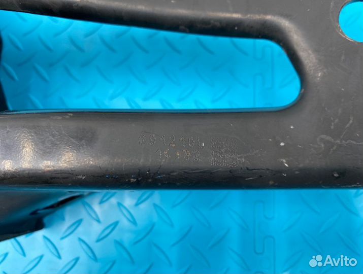 Кронштейн усилителя бампера передний левый Volvo