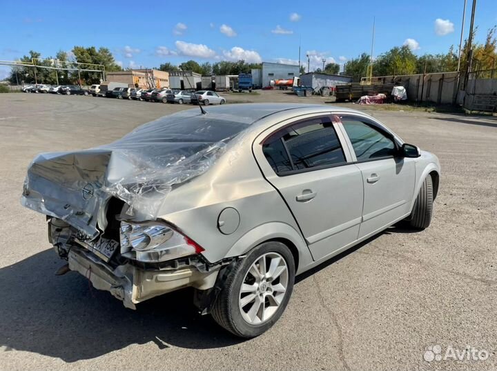 В разборе Opel Astra H седан 1.6 ркпп