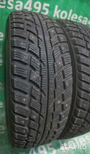 Kumho I'Zen RV Stud KC16 215/70 R16 100T