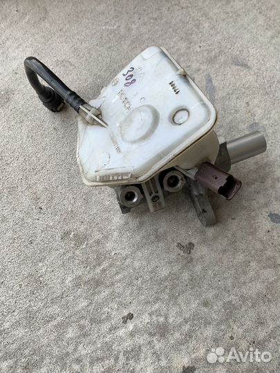 Главный тормозной цилиндр Peugeot 308