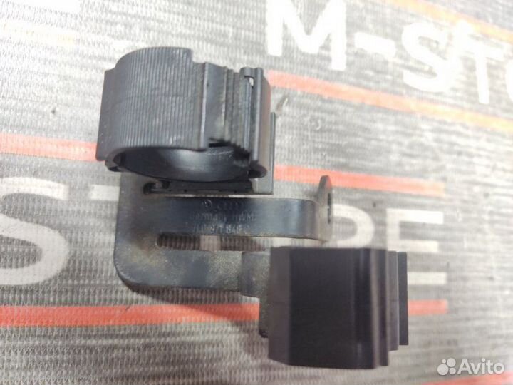 Держатель патрубка системы охлаждения Porsche