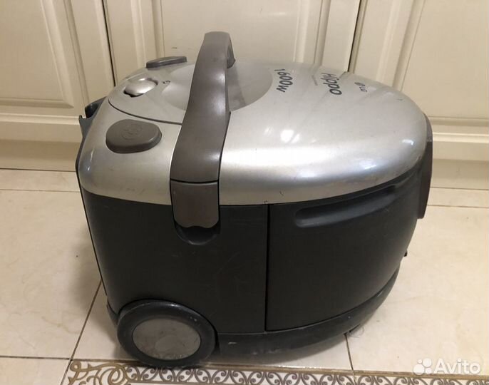 Пылесос моющий LG б/у