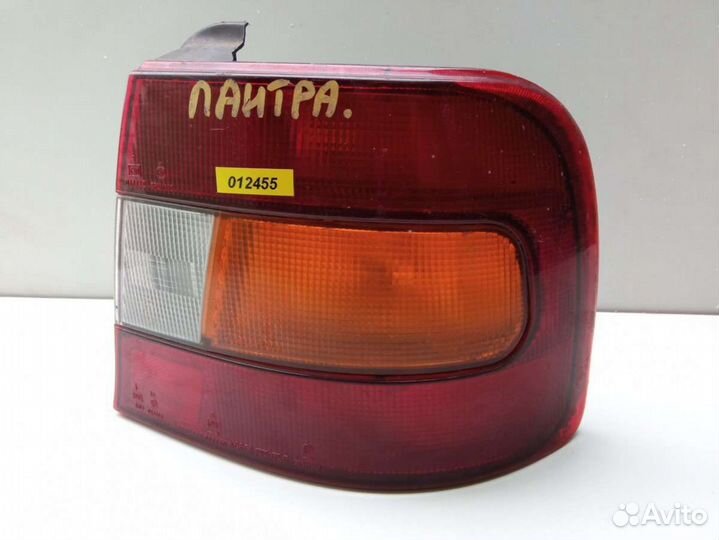 Фонарь задний правый Hyundai Lantra 1